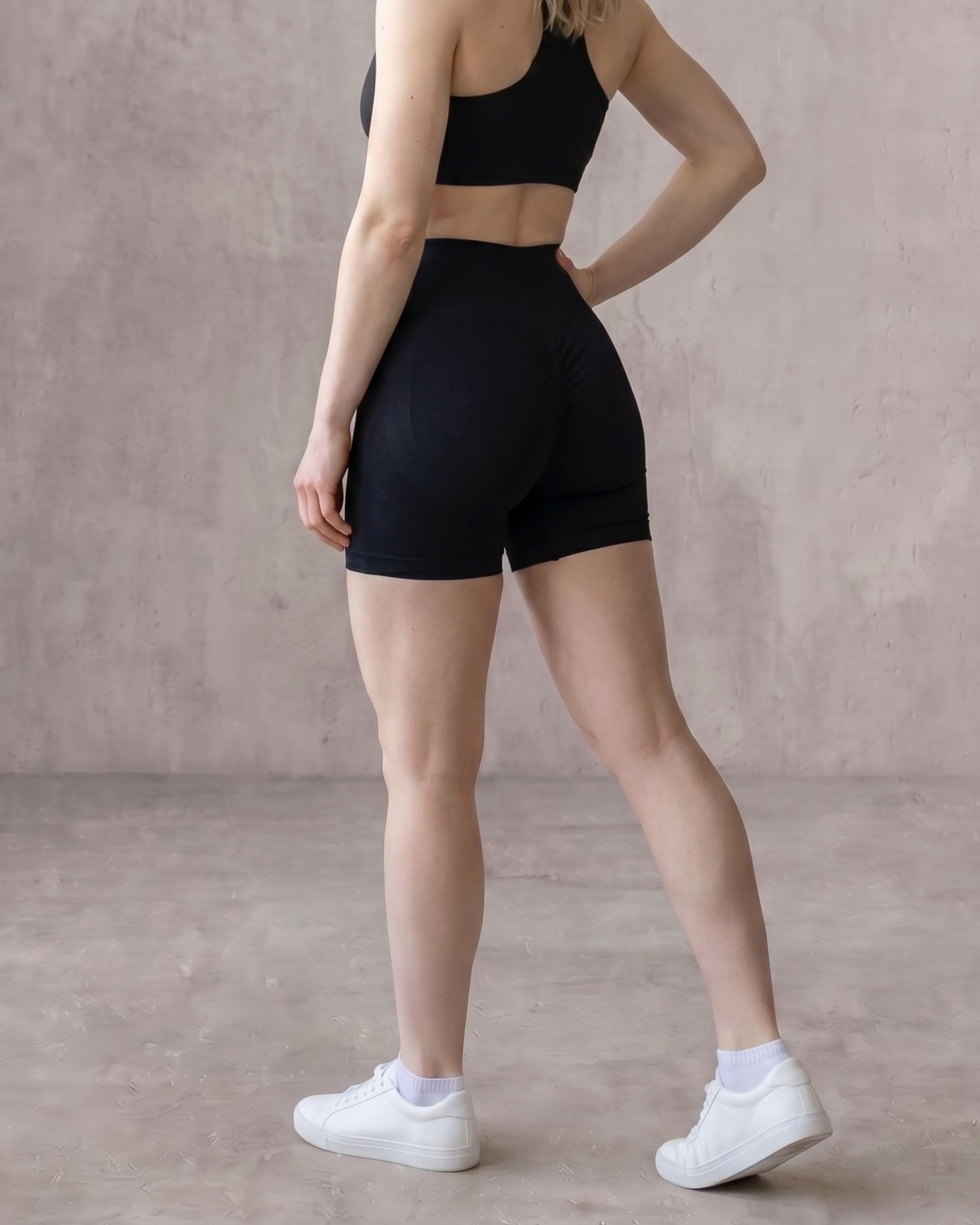 Seamless™ Shortsit – Mustat