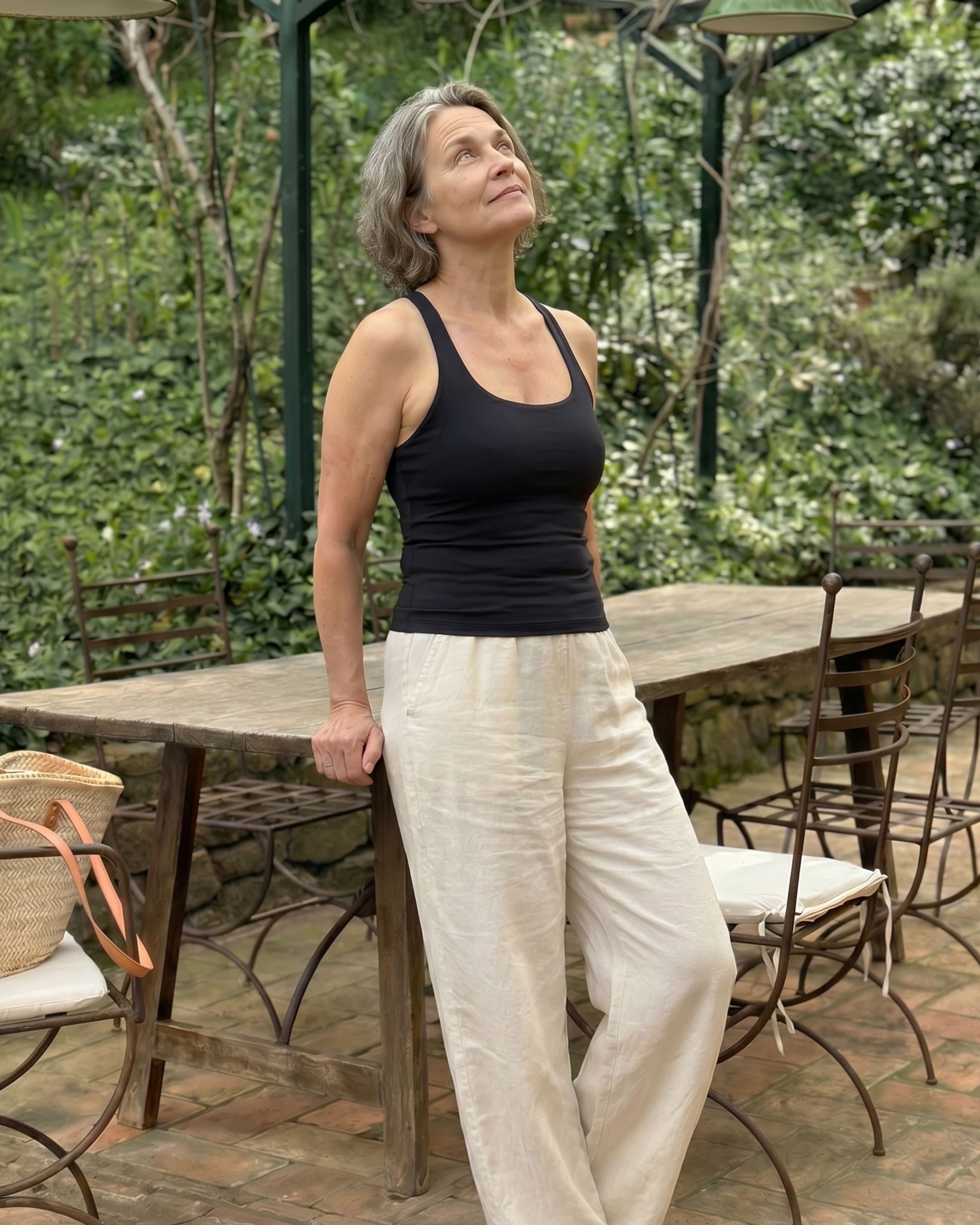 Essential Cami Top – Musta