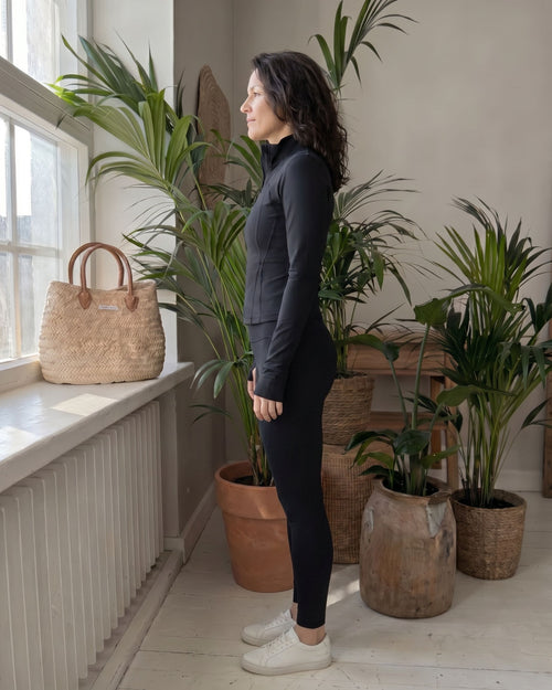 Sculpt™ Treenitakki – Musta