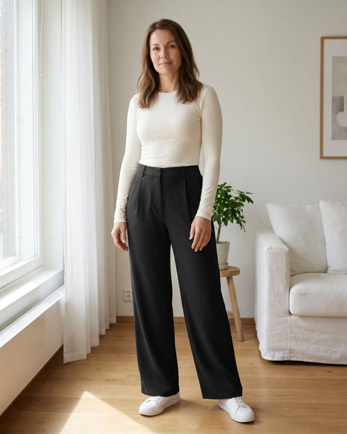 Flex™ Smart Casual Housut – Mustat